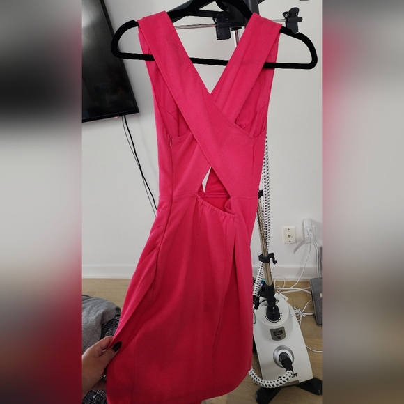 Hot pink barbie mini party dress - Picture 3 of 3